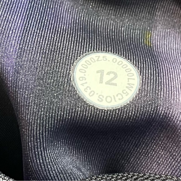 Lululemon in movement pants 25” Size 12 - Picture 7 of 9